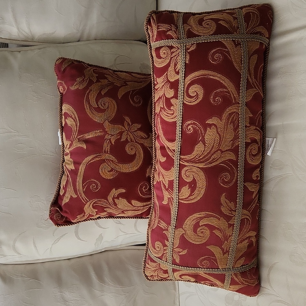 Set of 2 Burlington House Decorative Pillow Burgundy Red & Gold